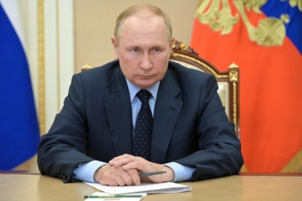 'Mundo não percebeu que Putin é um Hitler com novas tecnologias', diz Nobel Svetlana Aleksiévitch | Mundo