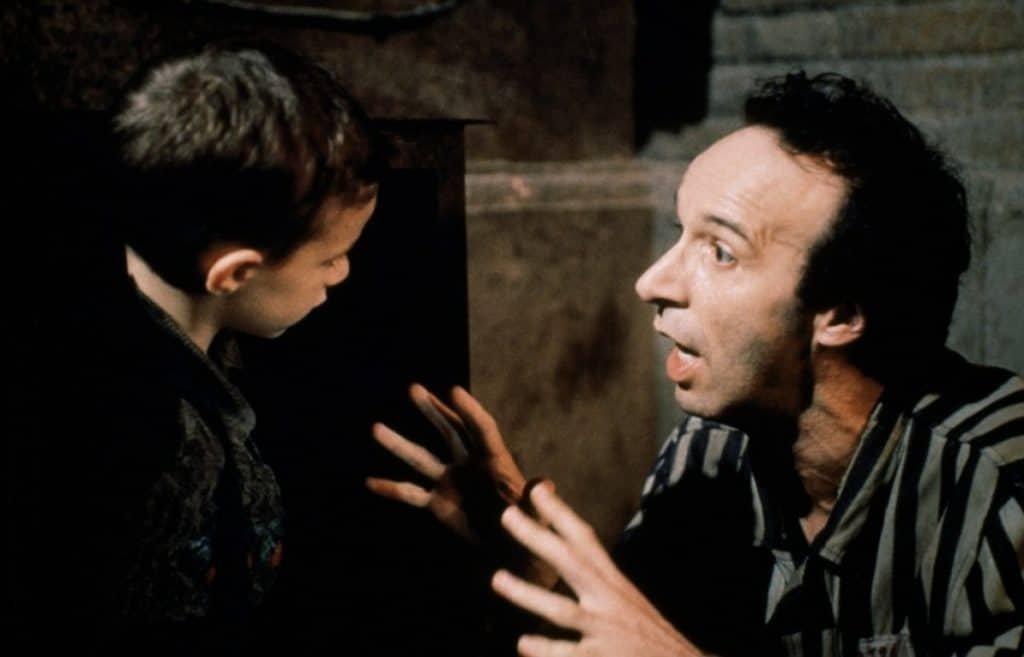 Roberto Benigni em 'A Vida é Bela'. Imagem: Melampo Cinematografica/Divulgação