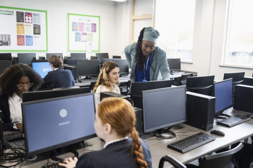 Programa do British Council busca inspirar mulheres a estudar carreiras em STEM em universidades do Reino Unido