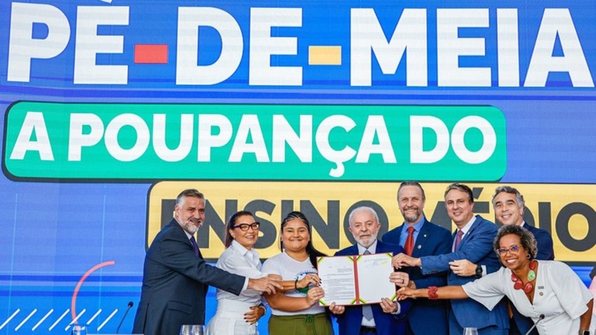 MEC divulga calendário de pagamento do Programa Pé de Meia; veja datas