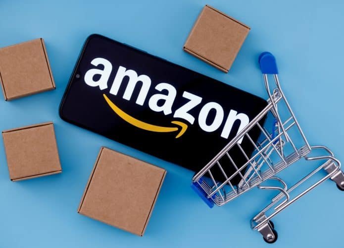 Amazon é multada por mentir sobre disponibilidade e entrega de produtos