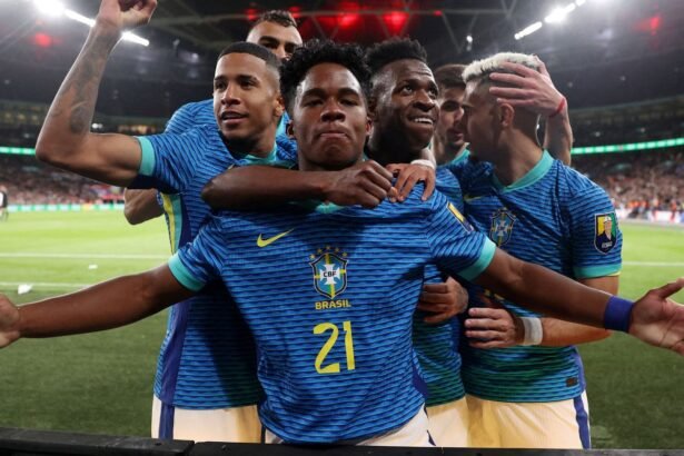 Brasil vence Inglaterra por 1x0 na estreia de Dorival Júnior