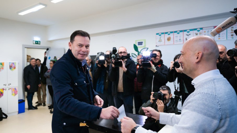 Candidato Luís Montenegro, exerceu o seu direito de voto