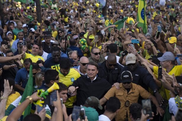 Datafolha aponta que 55% acham que Bolsonaro tentou dar golpe de Estado em 2022 | Política