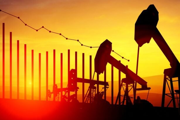 Petróleo fecha em queda, após salto em estoque dos EUA amplificar temores por demanda
