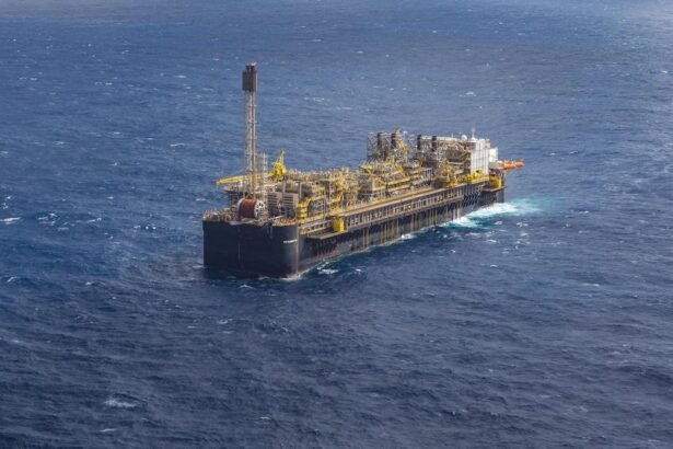 Plataforma de petróleo offshore da Petrobras — Foto: Agência Petrobras