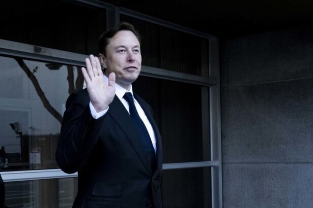 Elon Musk desafiou publicamente o STF e diz que vai retirar restrições judiciais impostas pela Corte contra contas do X no país — Foto: Marlena Sloss/Bloomberg