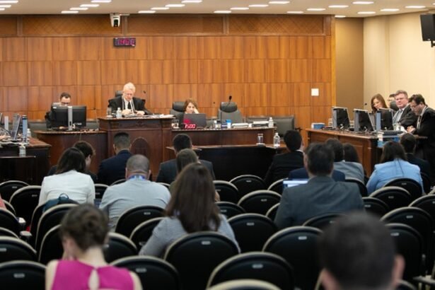 Sessão de julgamento no TRE-PR das ações que pedem a cassação de Sergio Moro — Foto: Divulgação/TRE-PR