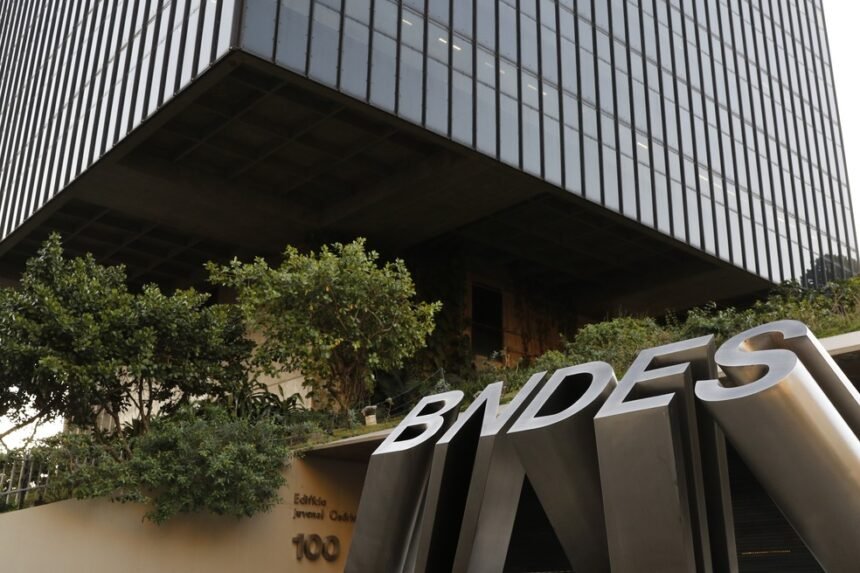 Edifício sede do BNDES, no Rio — Foto: Fernando Frazão/Agência Brasil