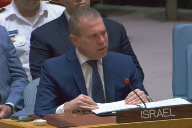 Aiatolás agem como os nazistas e gritam “morte a Israel”, diz embaixador na ONU
