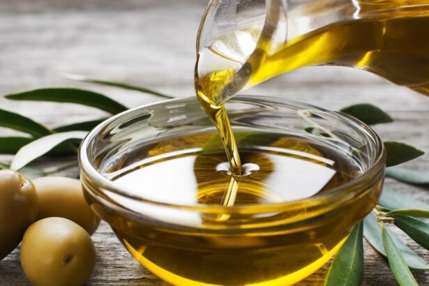 Azeite de oliva: ele tem o apelido de ouro líquido entre os experts em alimentação; veja os motivos