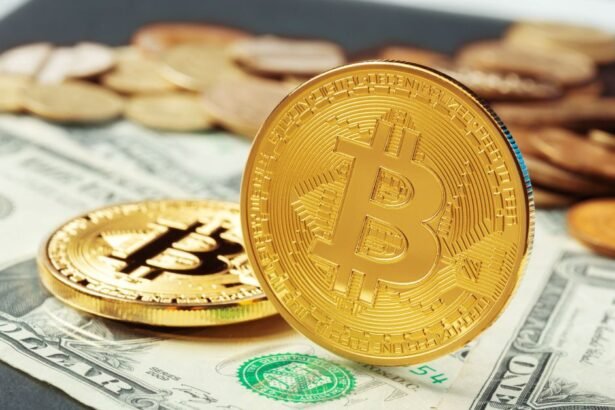 Bitcoin e Ethereum têm forte queda em dia de aversão a riscos no mercado