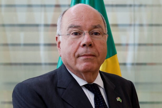 Brasil condena qualquer ato de violência, diz Mauro Vieira ao ser cobrado sobre Irã