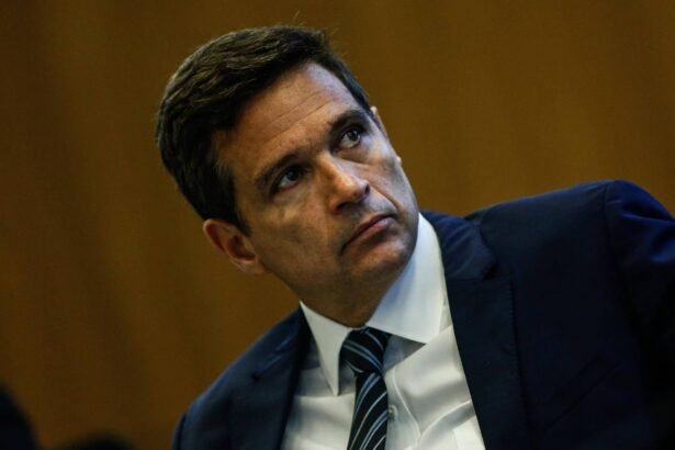 Campos Neto reduz agenda com governo; Galípolo abre espaço - 20/04/2024 - Mercado