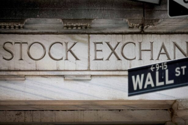 Dow Jones e S&P 500 caem após dados impulsionarem rendimentos dos Treasuries