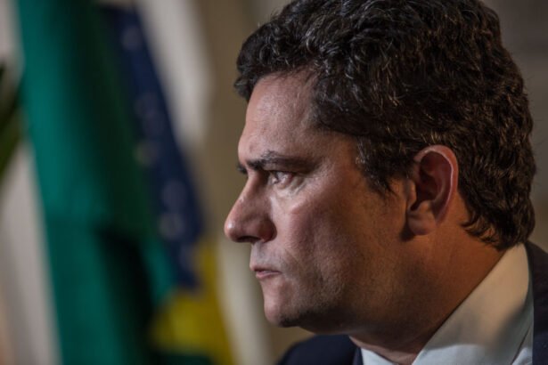 Em 1ª “derrota” para PT e PL, relator vota contra cassação do mandato de Sergio Moro