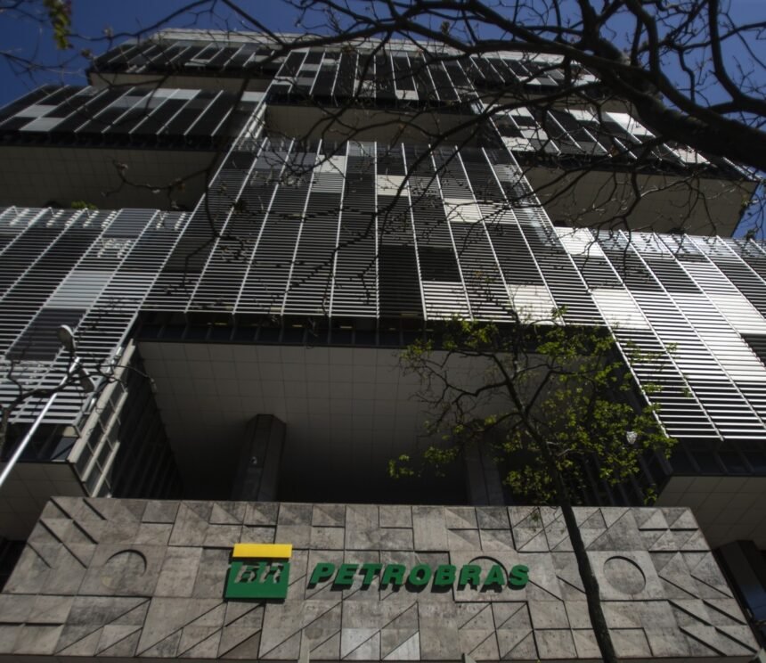 Justiça de SP suspende presidente do conselho da Petrobras | Empresas