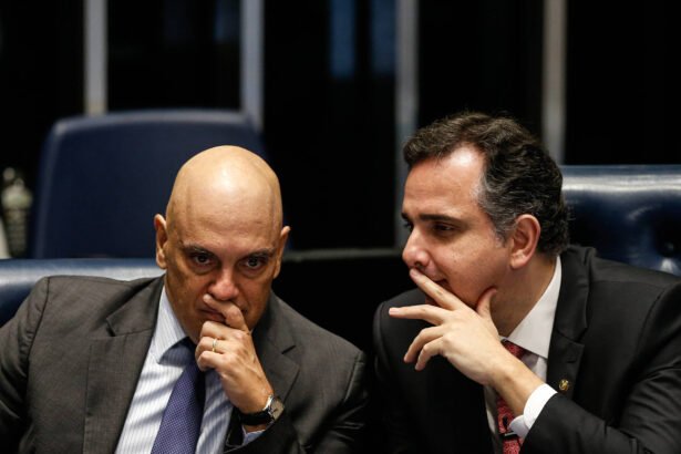Moraes tem encontro com Lira e vai de surpresa ao Senado - 17/04/2024 - Poder