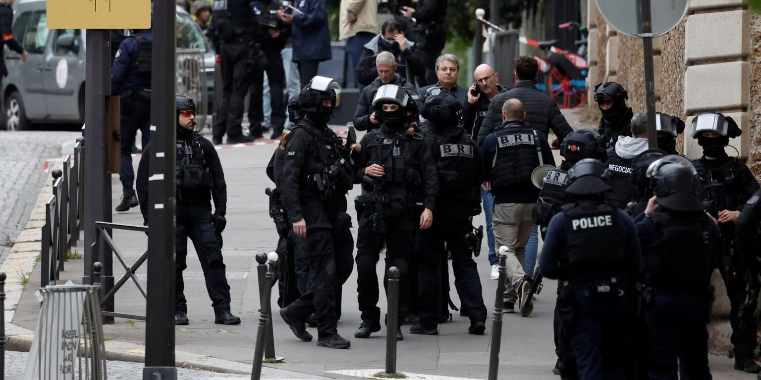 Polícia prende homem em Paris após incidente em consulado do Irã