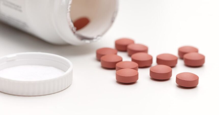 Ibuprofeno: o que é, para que serve, como tomar e as reações adversas