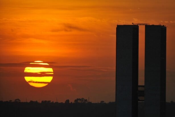 Não há necessidade de decretar horário de verão para 2024, diz ministro Silveira | Brasil