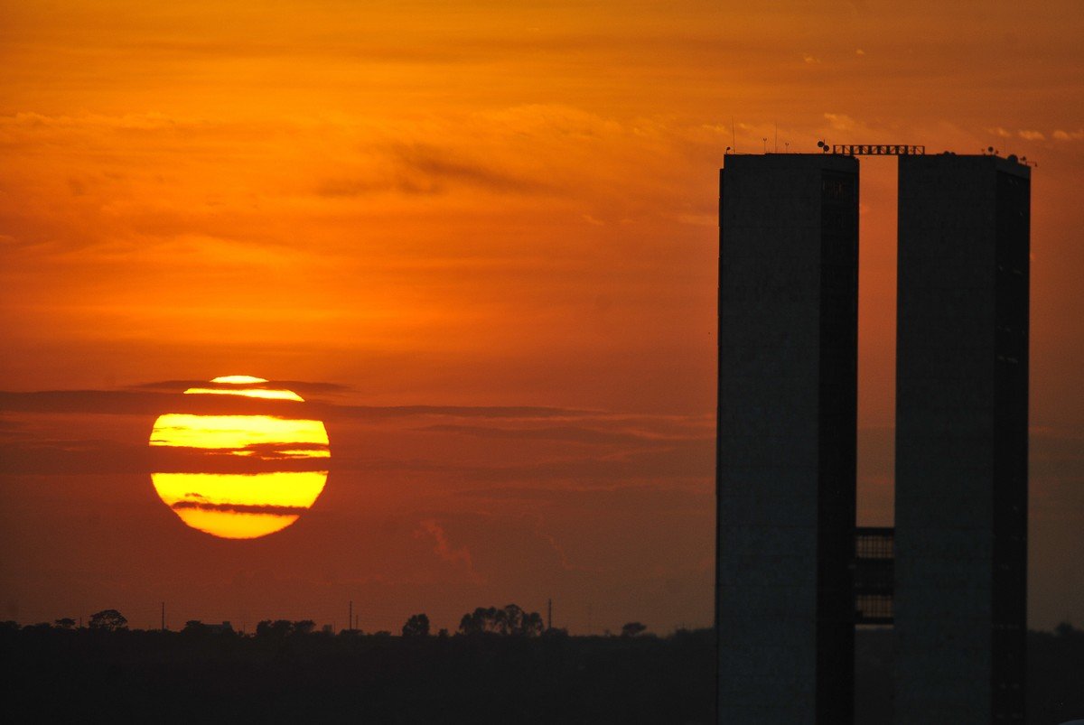 Não há necessidade de decretar horário de verão para 2024, diz ministro Silveira | Brasil